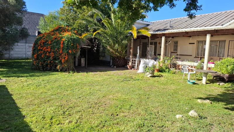 4 Bedroom Property for Sale in Chrismar Western Cape